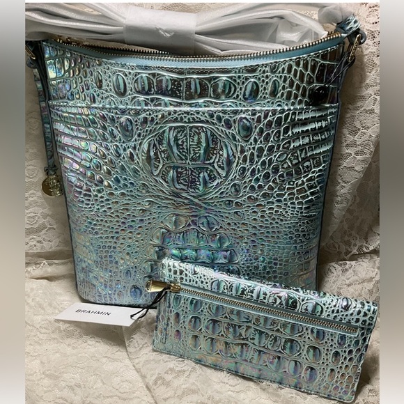 NWT **FIRM** 🌹BRAHMIN GORGEOUS Wonderland Katie Crossbody & Matching ADY wallet - Picture 2 of 6